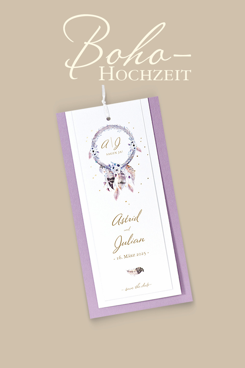BoHo-Hochzeit-Einladungskarten. Fliederfarben und weiße Fächerkarte.