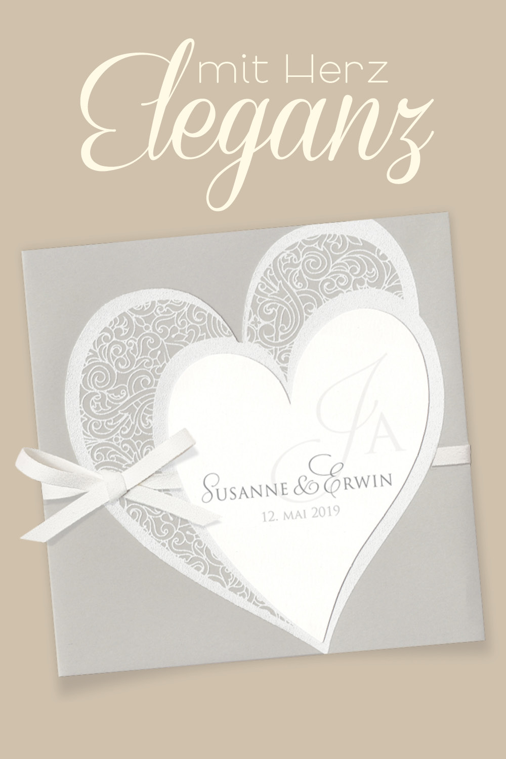 Elegante Hochzeitseinladungen mit zwei verschmolzenen Herzen