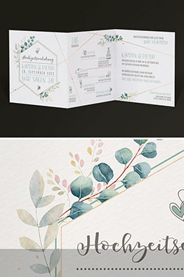 Aufgeklappte Einladungskarte mit gedruckten Einladungstexten