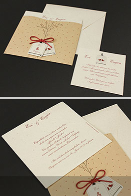 Einladungskarte mit bedrucktem Texteinleger.